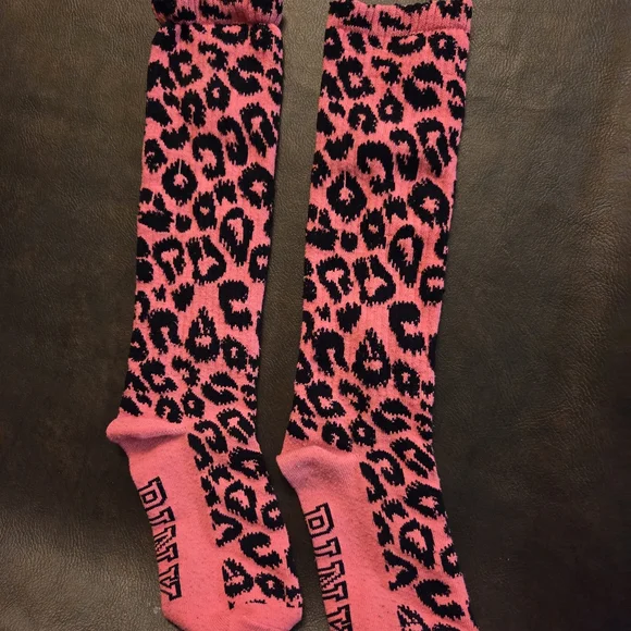 PINK Victoria's Secret Pink and Black Animal Print Socks - Picture 2 of 3